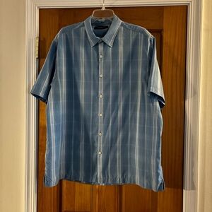Axist Light Blue Checkered XL Short Sleeve Shirt